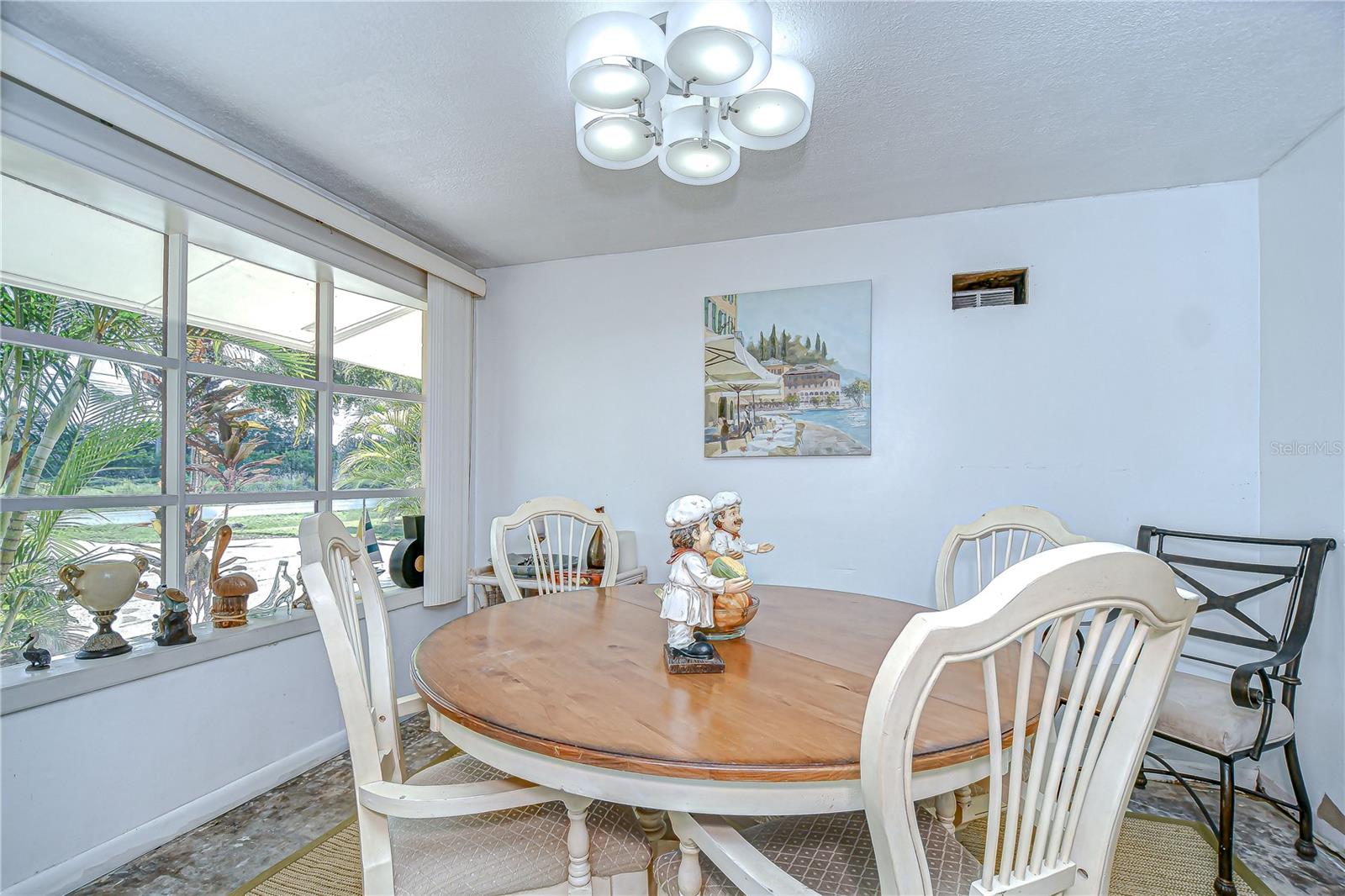 Image 10 of 27 For 9931 Bay Drive