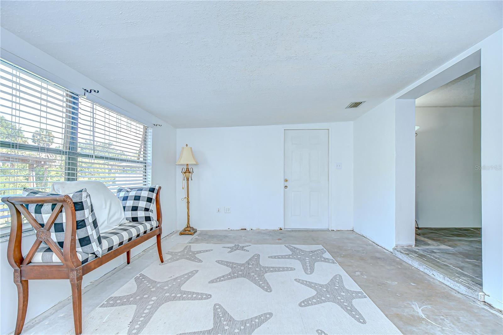 Image 9 of 27 For 9931 Bay Drive
