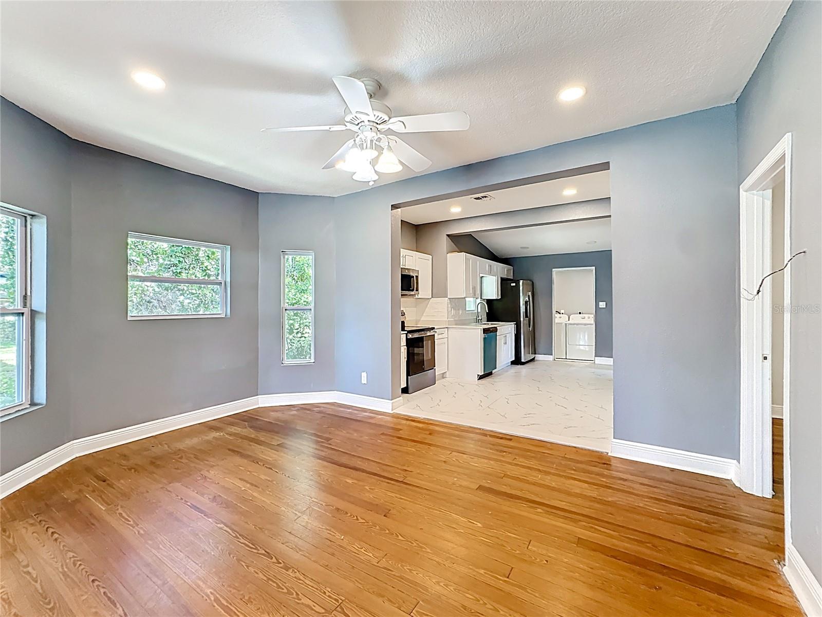 Image 10 of 35 For 2409 Drake Drive