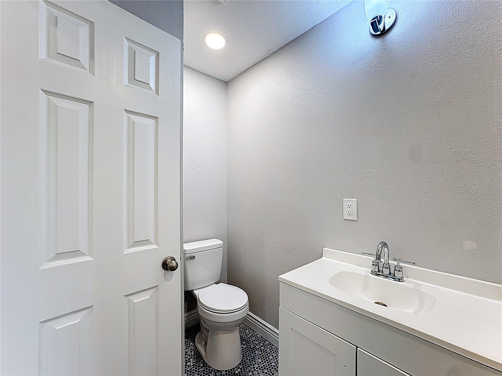 Image 29 of 35 For 2409 Drake Drive