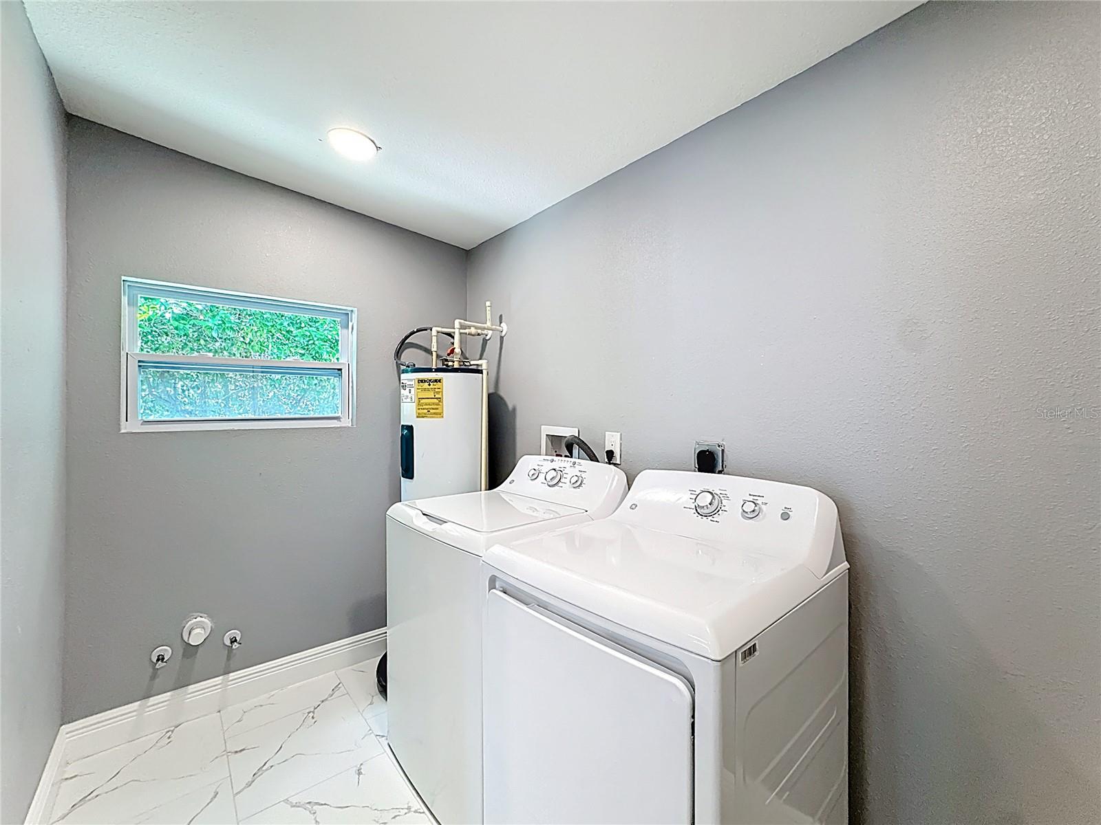 Image 33 of 35 For 2409 Drake Drive