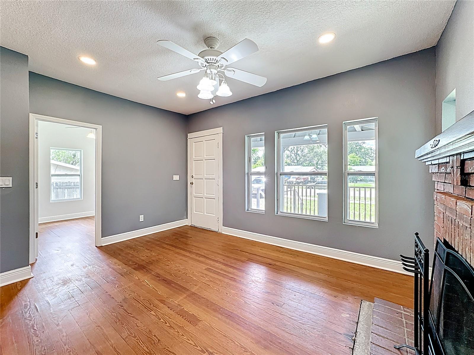 Image 6 of 35 For 2409 Drake Drive