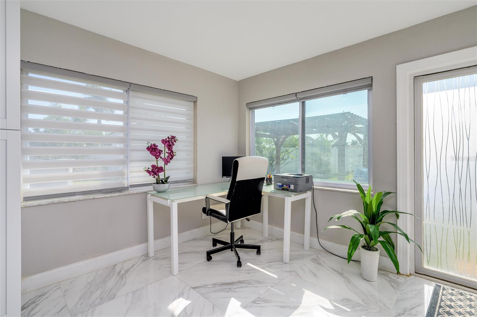 Image 11 of 47 For 605 Capri Boulevard