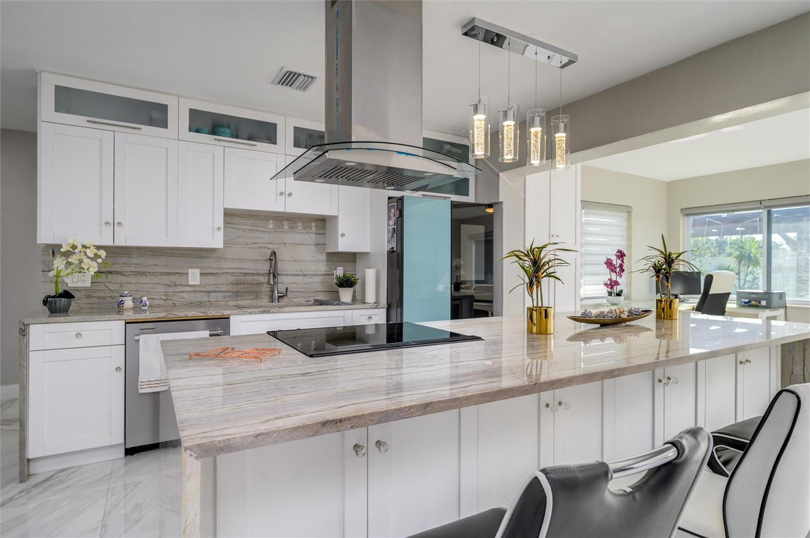 Image 12 of 47 For 605 Capri Boulevard