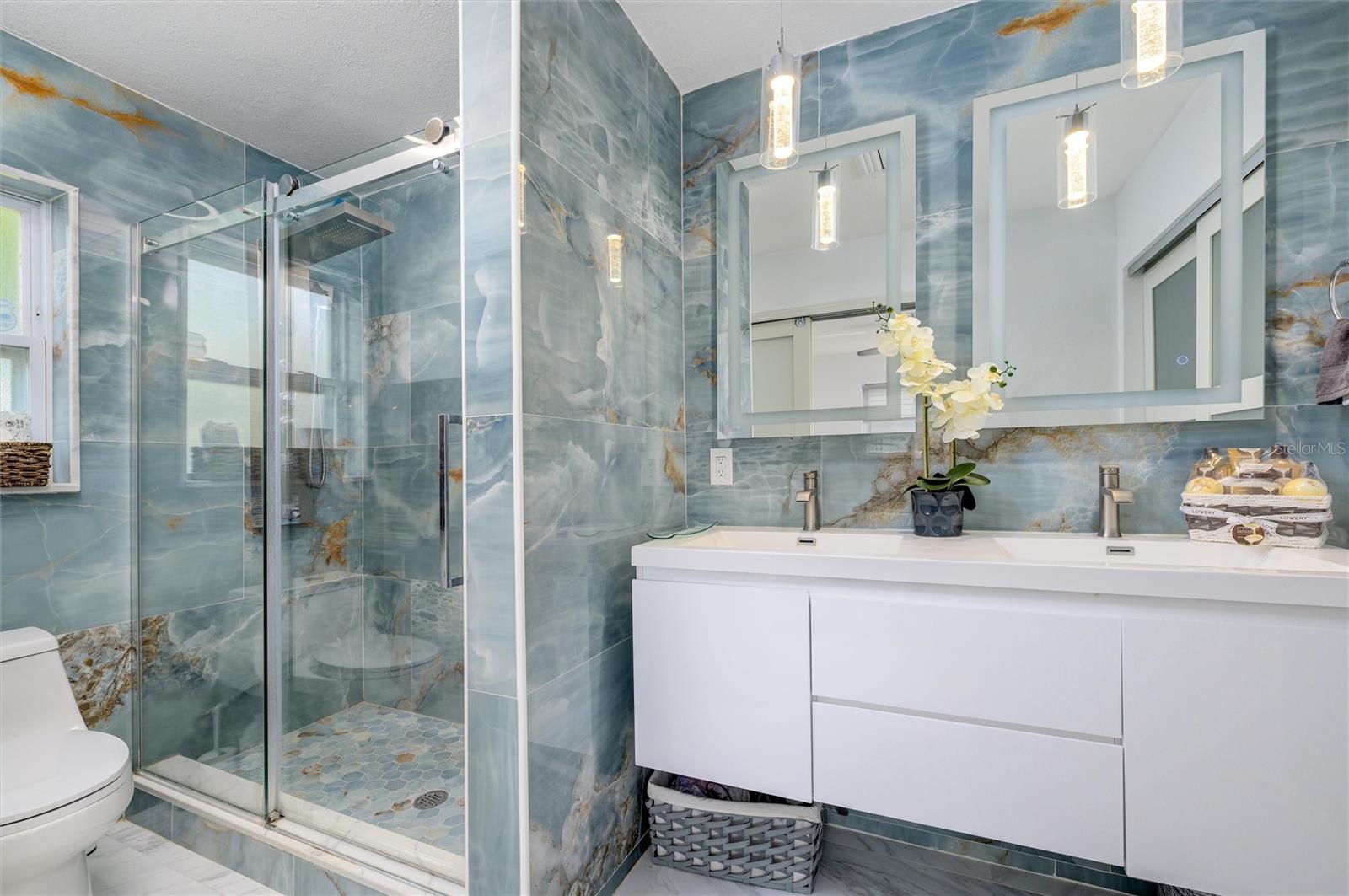 Image 21 of 47 For 605 Capri Boulevard