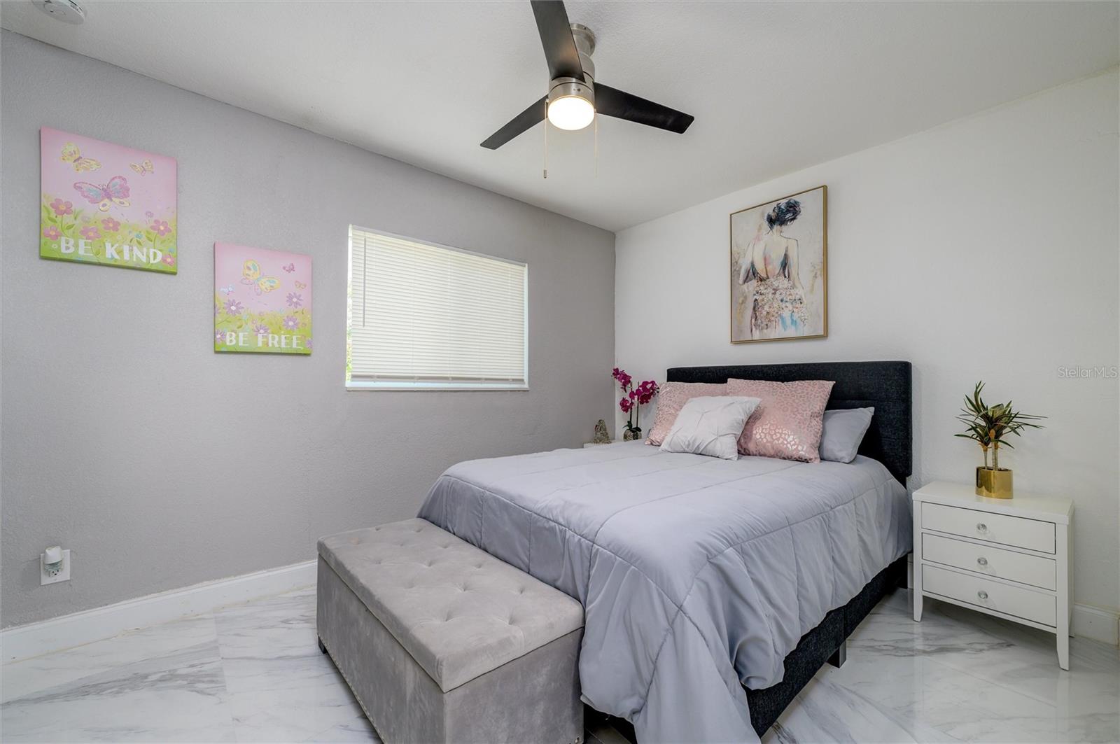 Image 24 of 47 For 605 Capri Boulevard