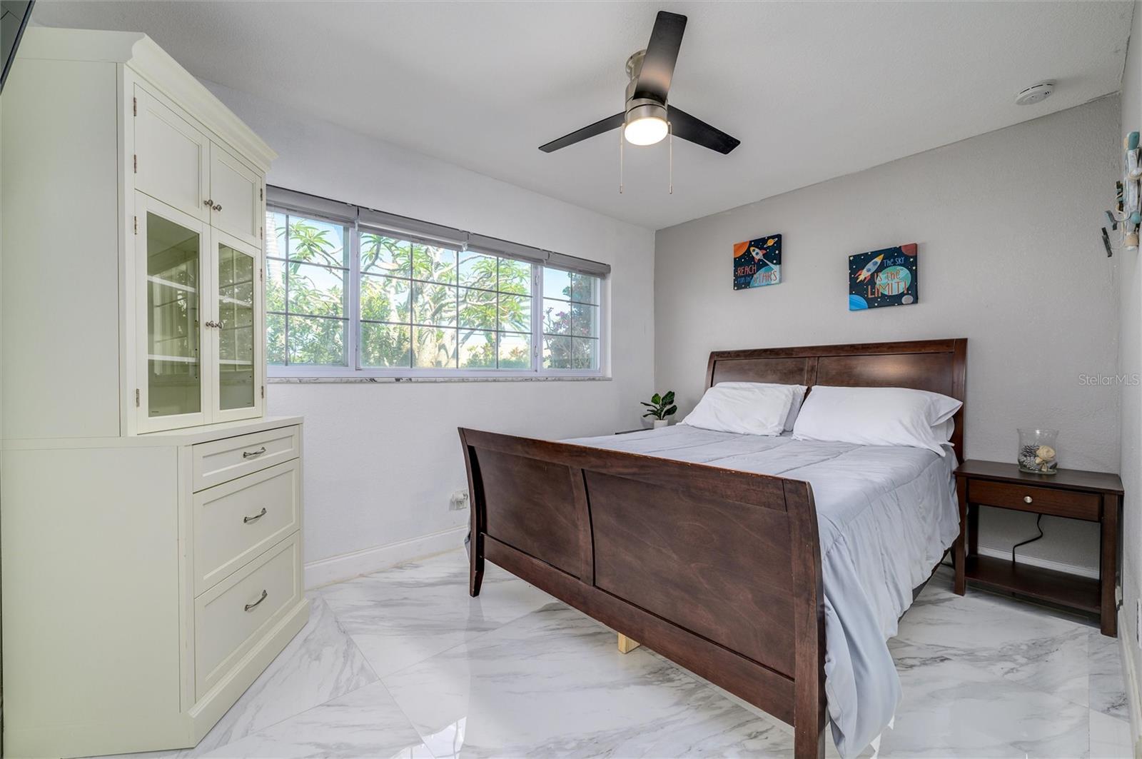 Image 26 of 47 For 605 Capri Boulevard