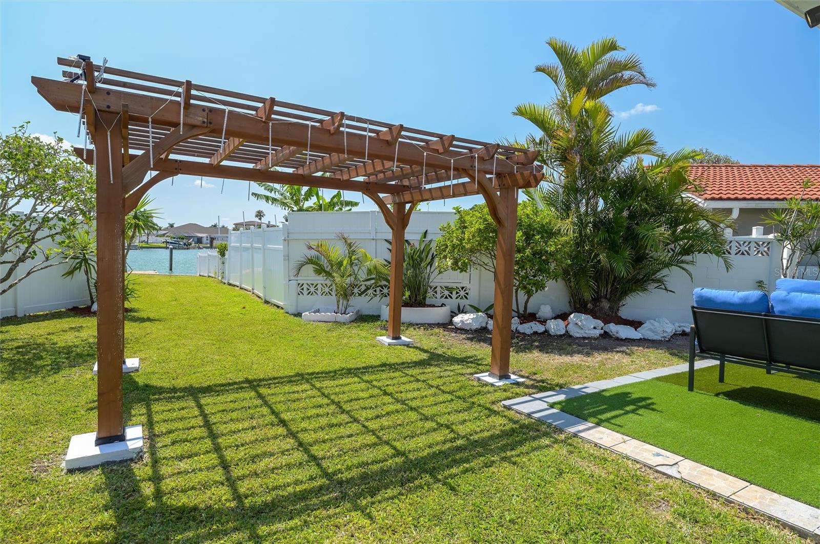 Image 32 of 47 For 605 Capri Boulevard