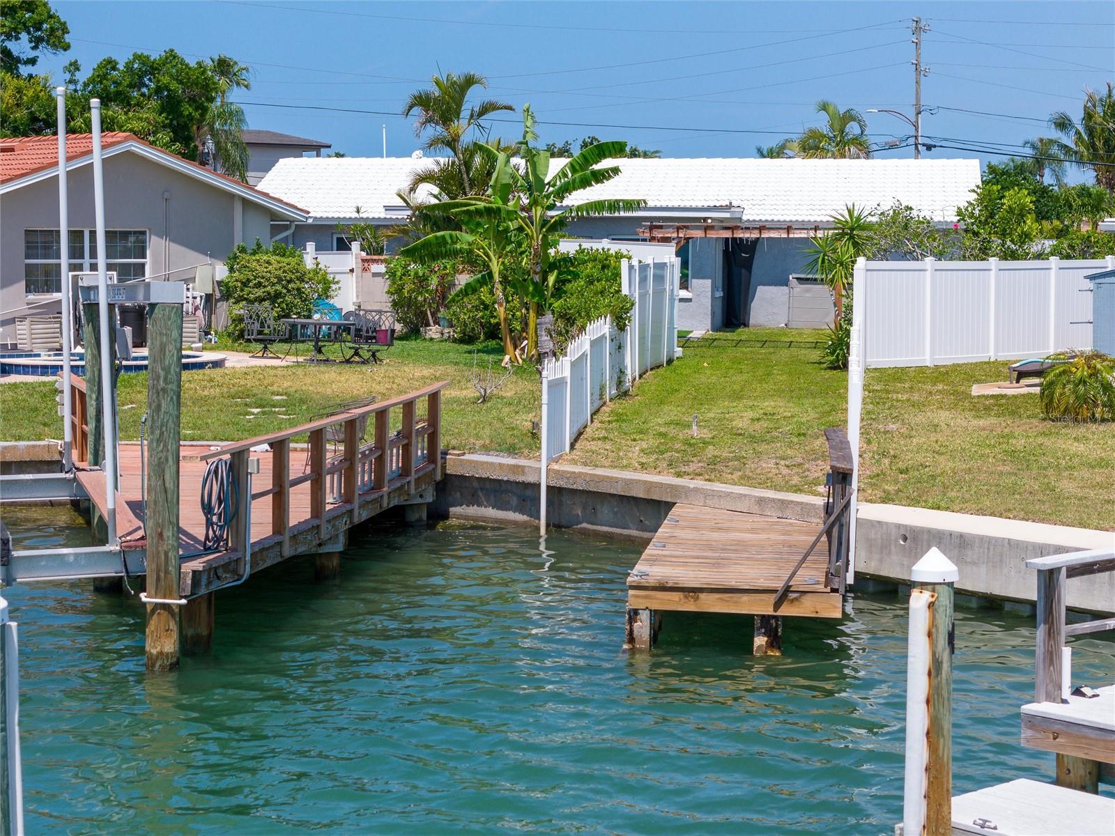 Image 35 of 47 For 605 Capri Boulevard
