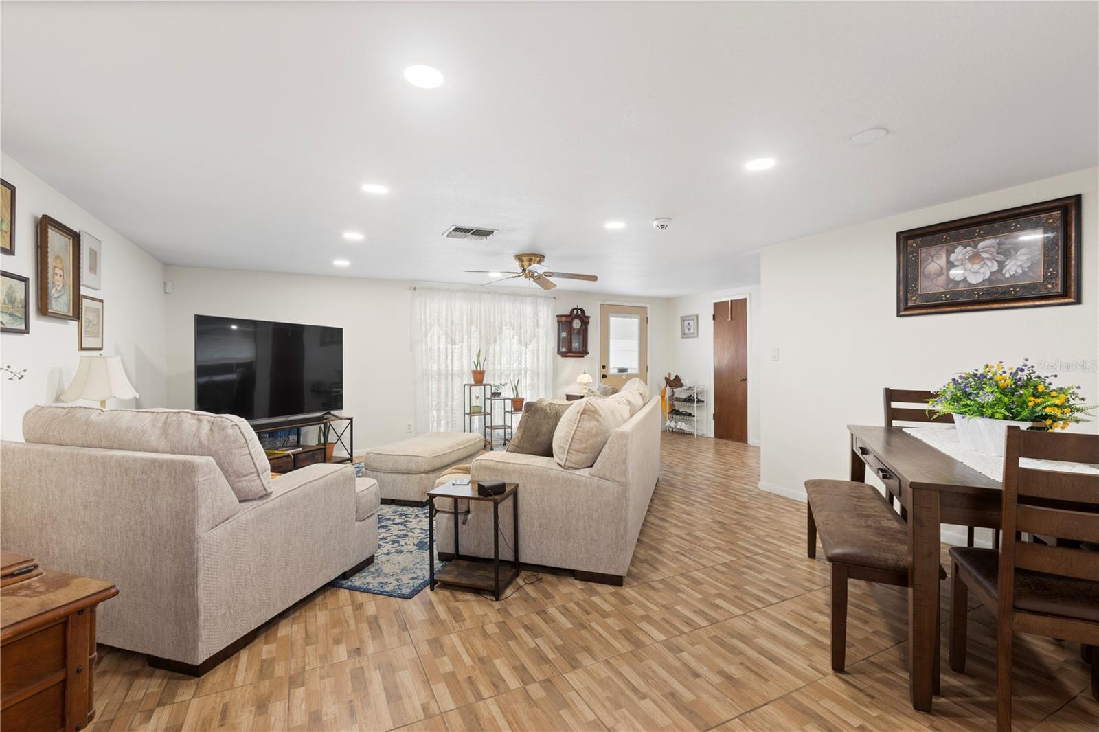 Image 9 of 59 For 7329 Isle Drive