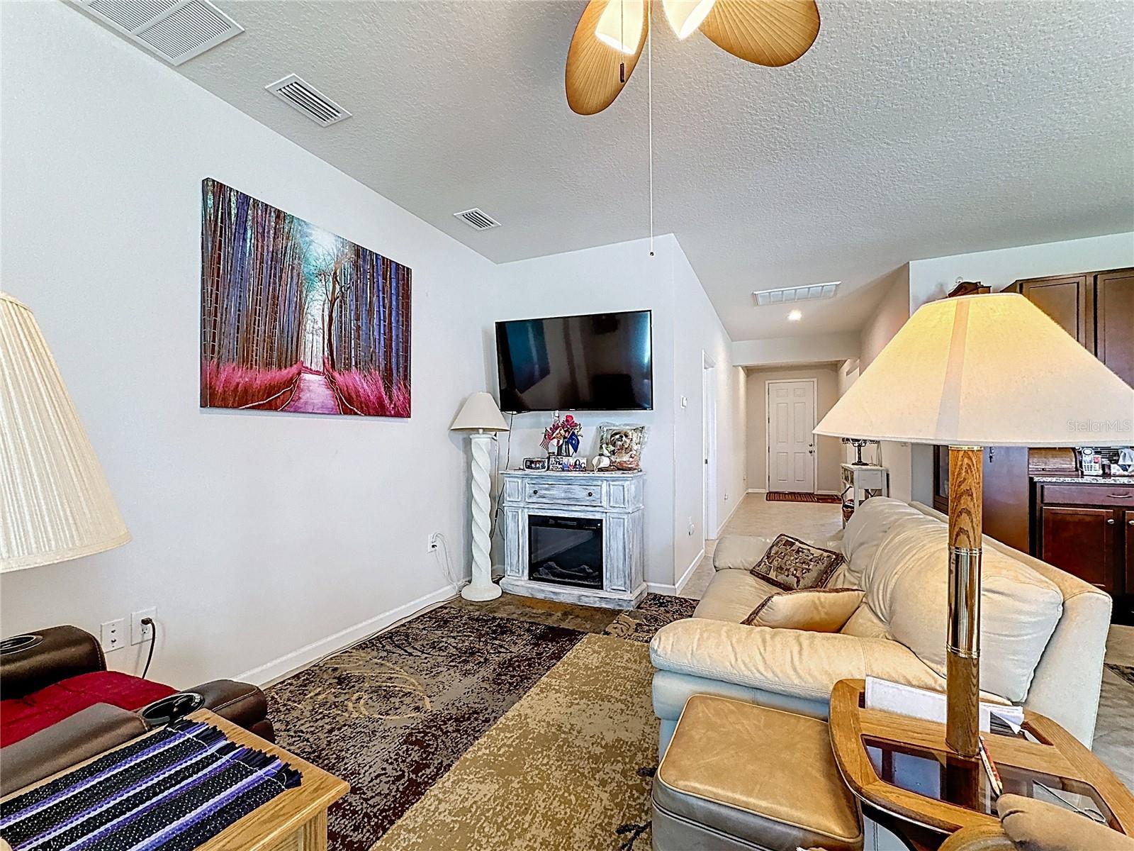 Image 13 of 38 For 6230 114th Avenue E