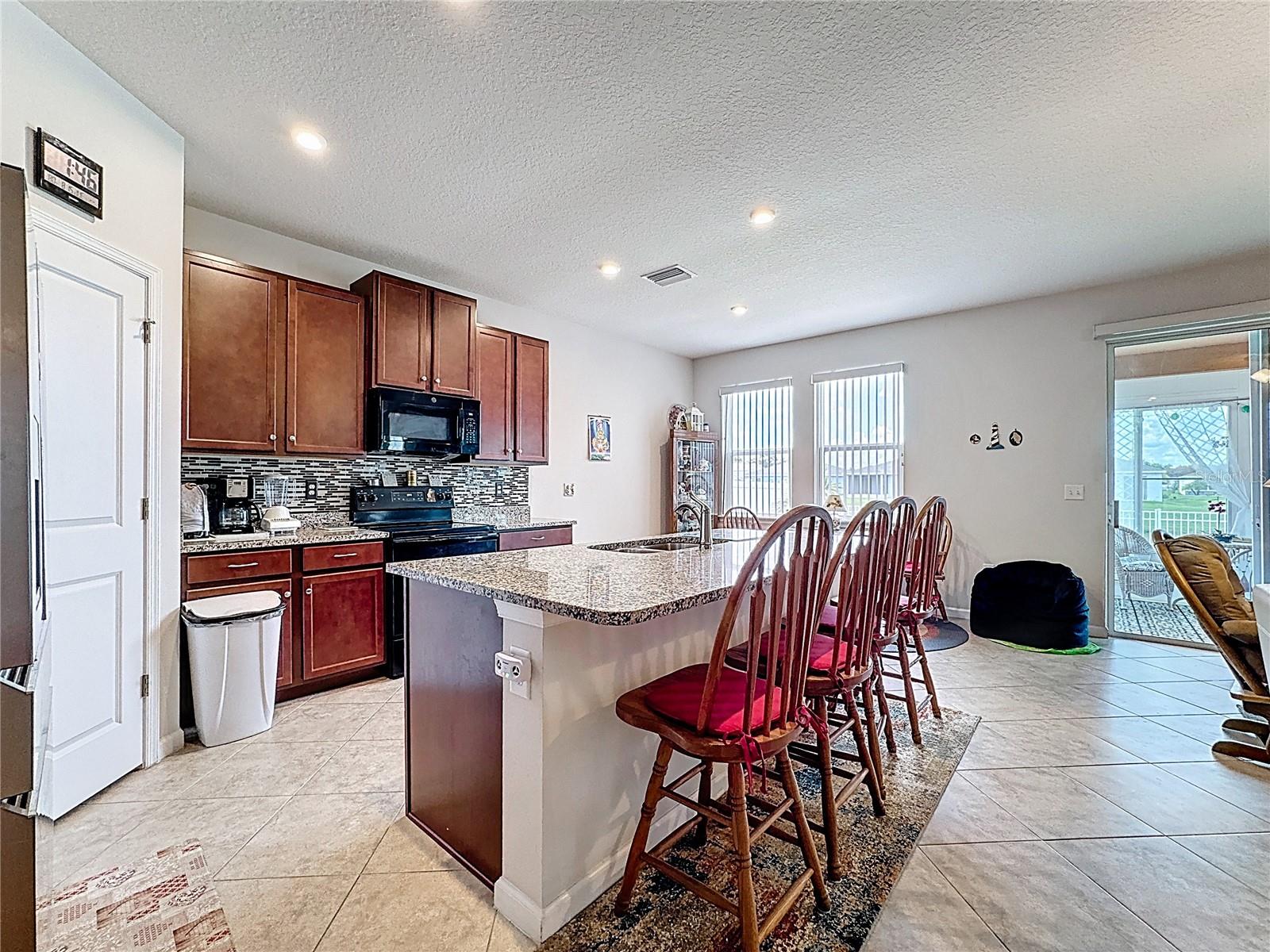 Image 5 of 38 For 6230 114th Avenue E