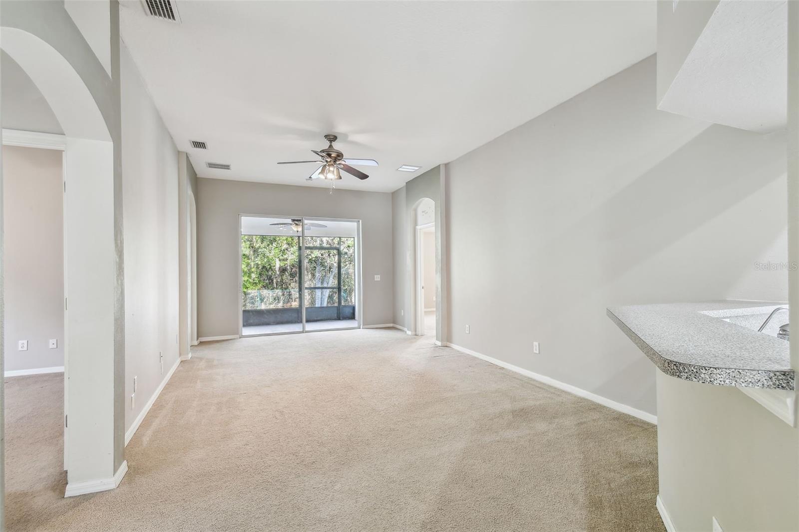 Image 19 of 43 For 15807 Leatherleaf Lane