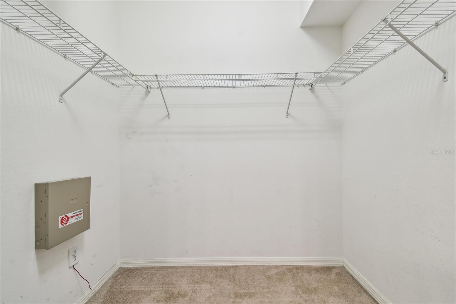 Image 29 of 43 For 15807 Leatherleaf Lane