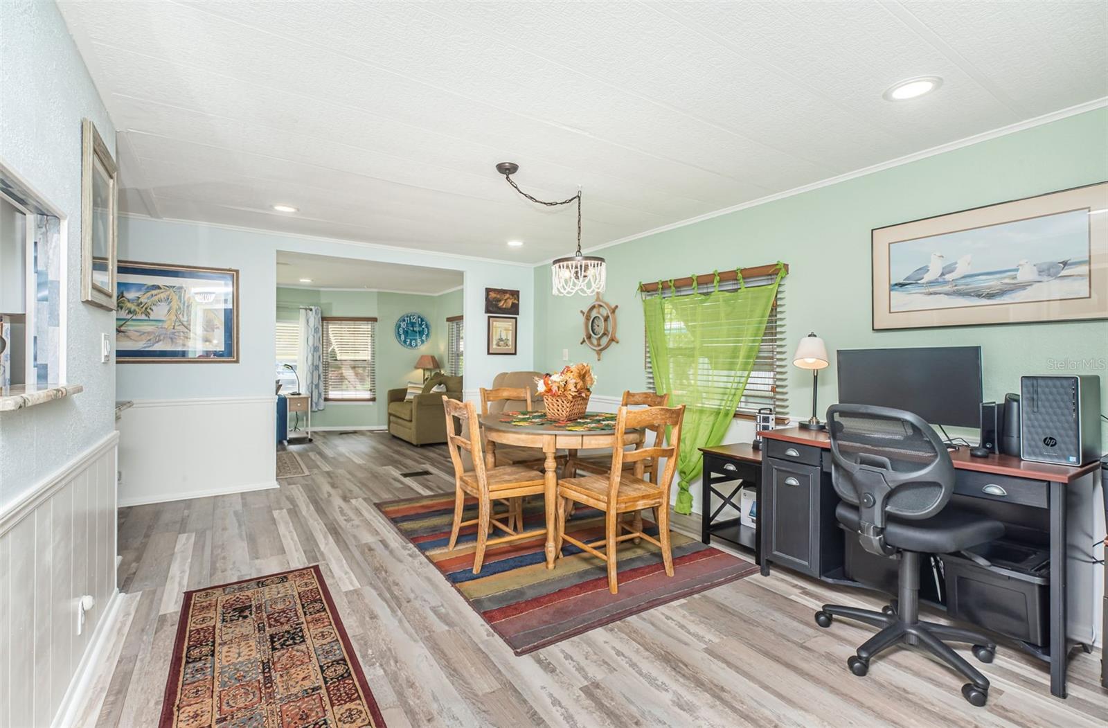 Image 12 of 47 For 225 Lake Tarpon Drive 22