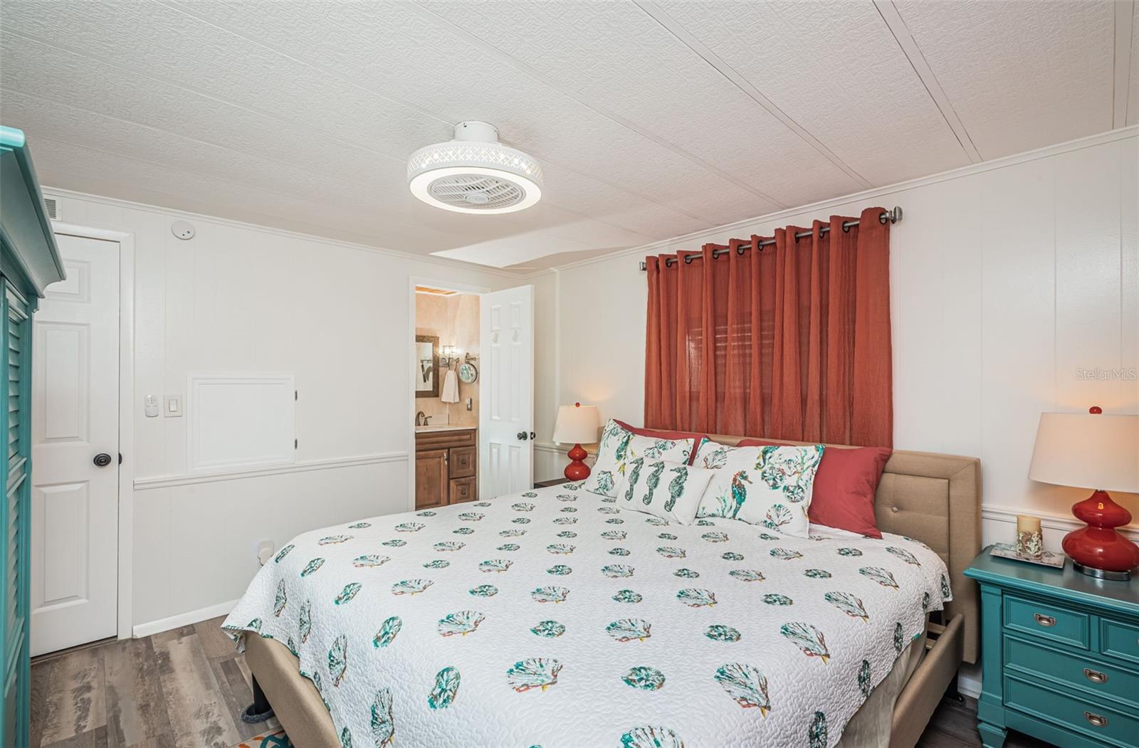 Image 15 of 47 For 225 Lake Tarpon Drive 22