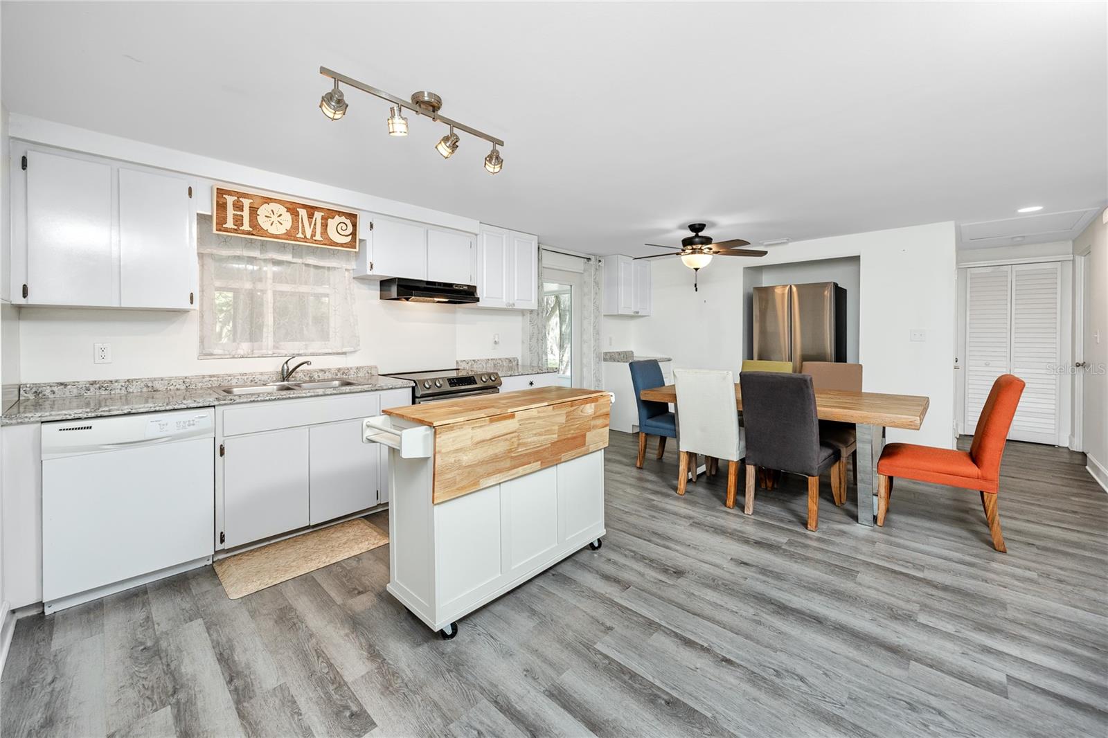 Image 14 of 43 For 8872 52nd Lane N