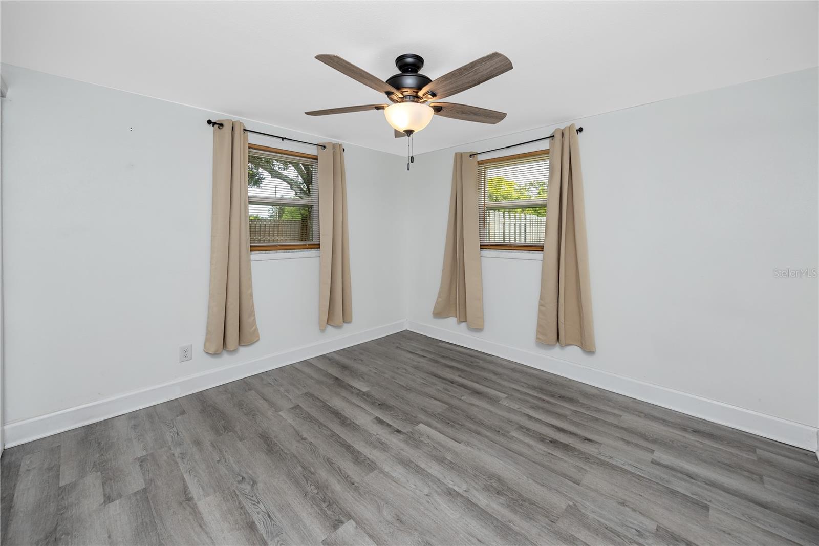 Image 22 of 43 For 8872 52nd Lane N