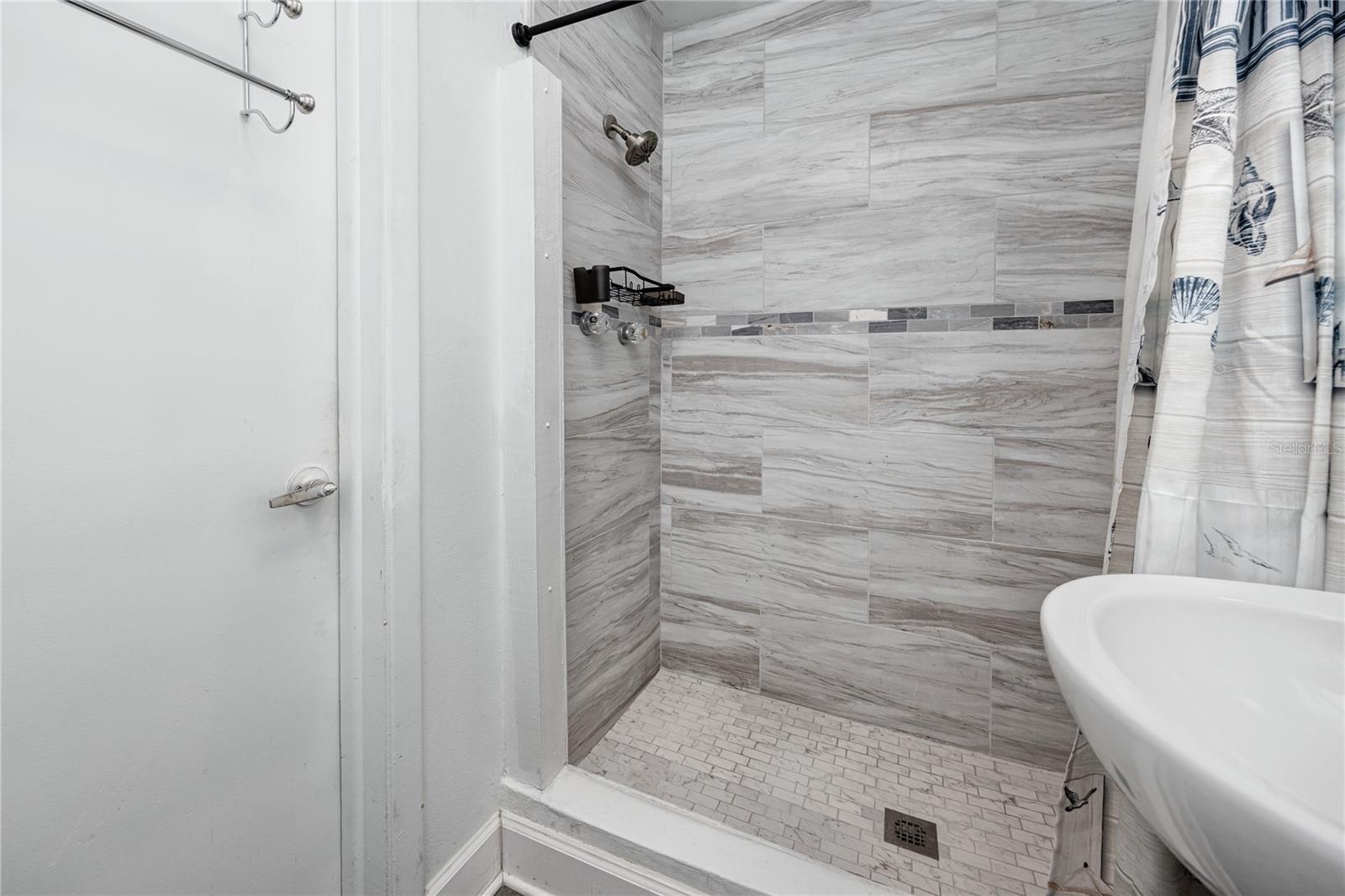 Image 32 of 43 For 8872 52nd Lane N