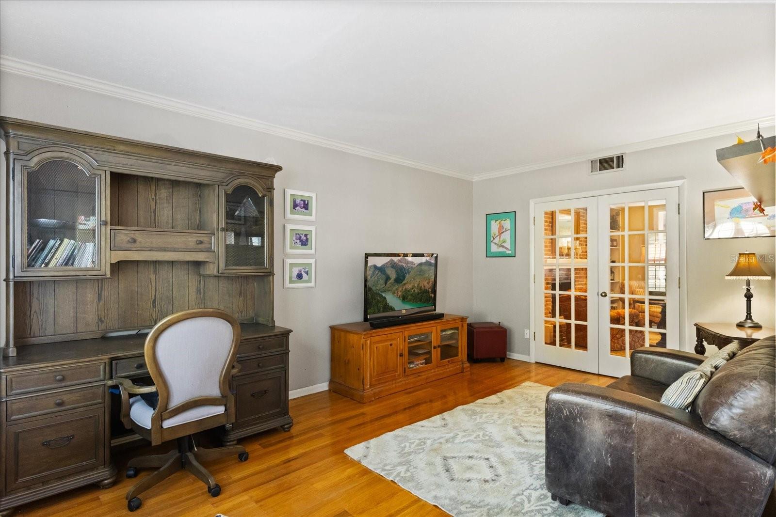 Image 16 of 42 For 13817 Cypress Village Circle
