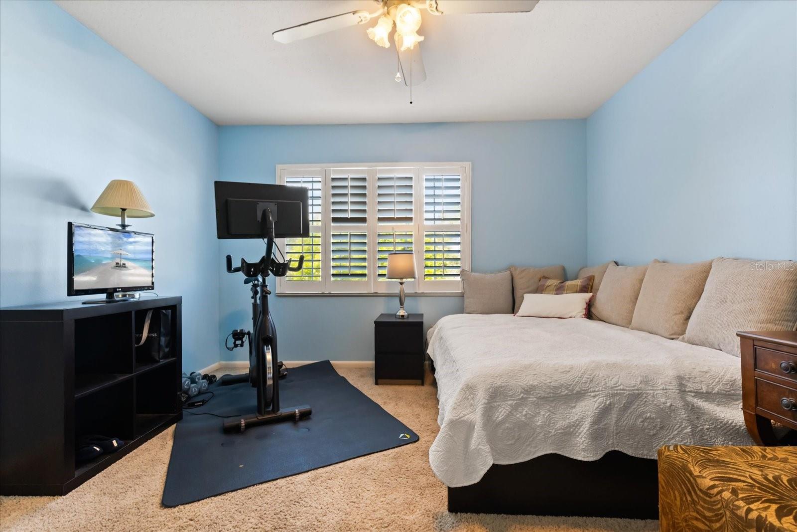 Image 19 of 42 For 13817 Cypress Village Circle