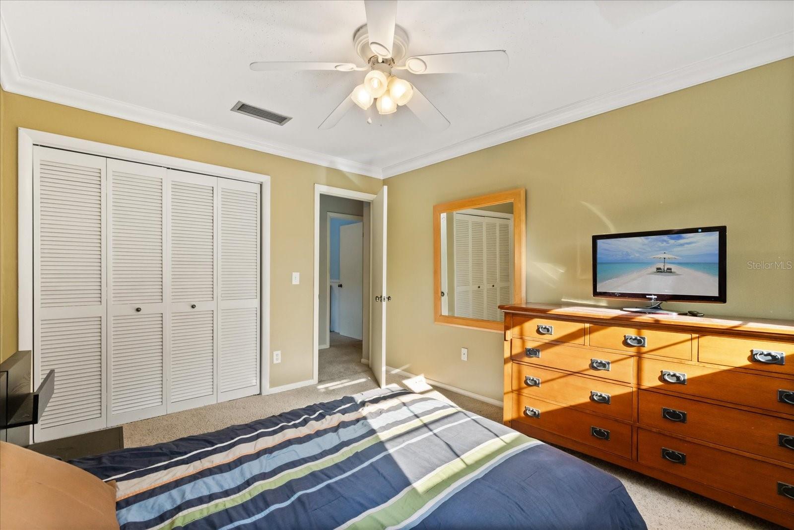 Image 21 of 42 For 13817 Cypress Village Circle