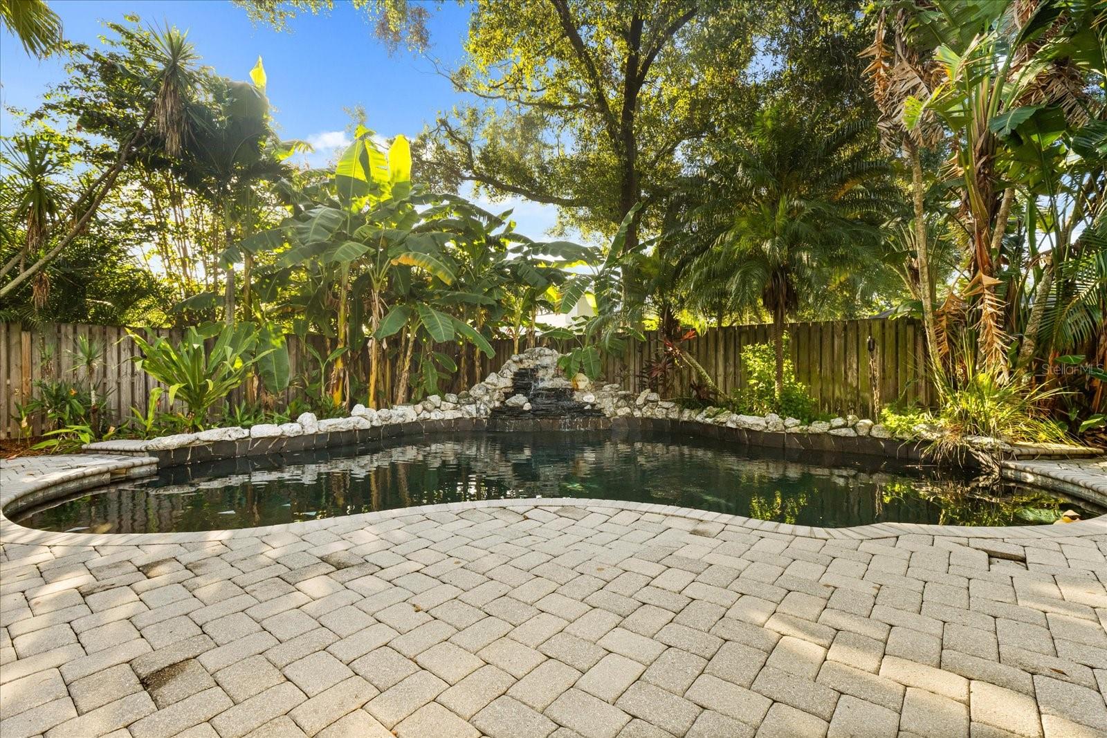 Image 31 of 42 For 13817 Cypress Village Circle
