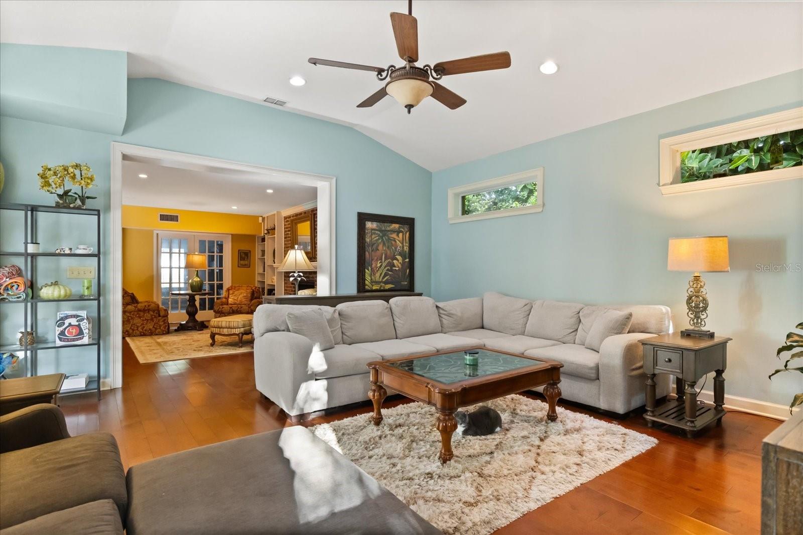 Image 5 of 42 For 13817 Cypress Village Circle