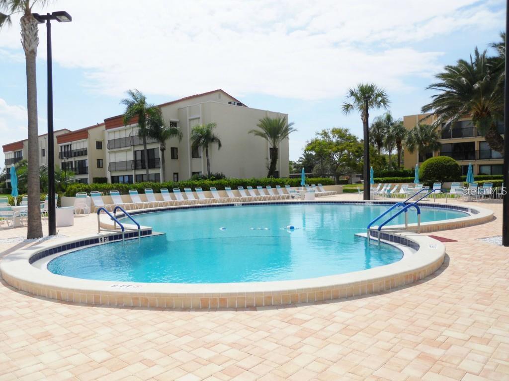 Image 29 of 36 For 865 Gulfview Boulevard 311