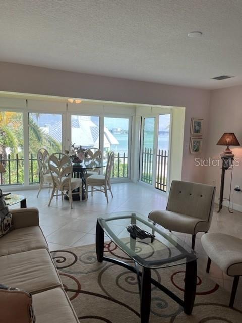Image 7 of 36 For 865 Gulfview Boulevard 311