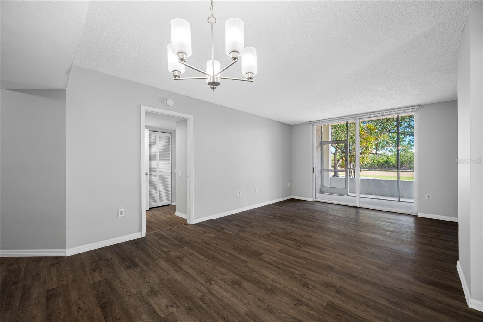 Image 10 of 43 For 2333 Feather Sound Drive A107