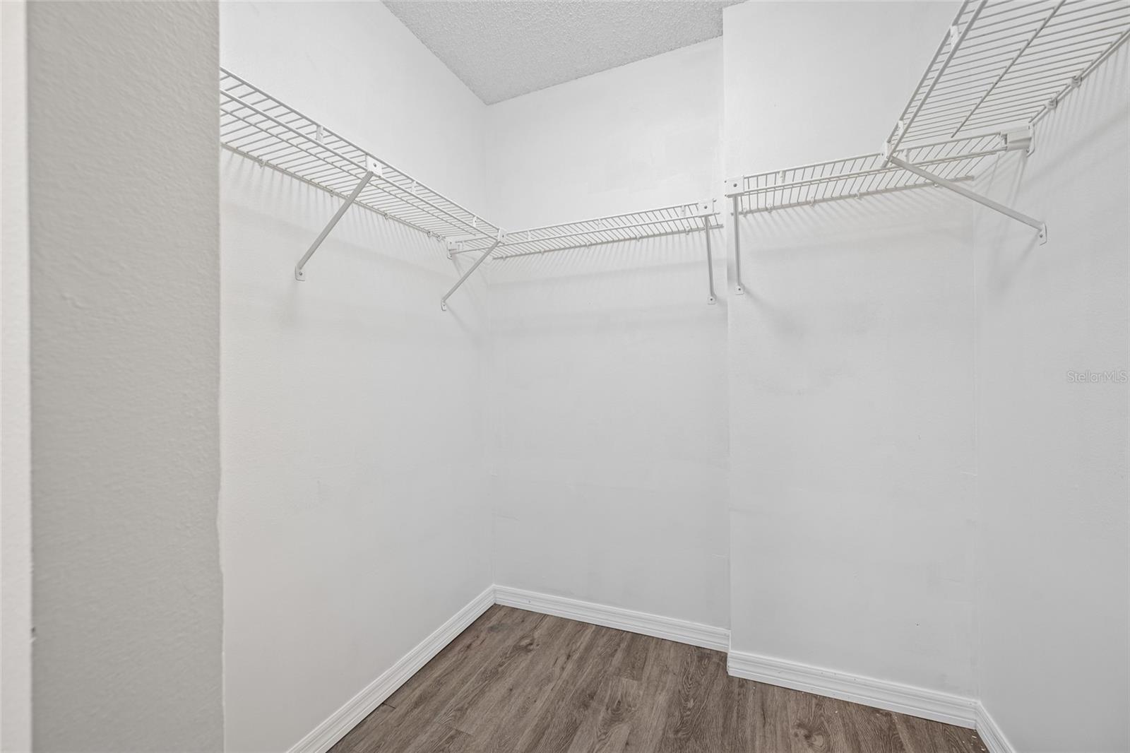 Image 15 of 43 For 2333 Feather Sound Drive A107