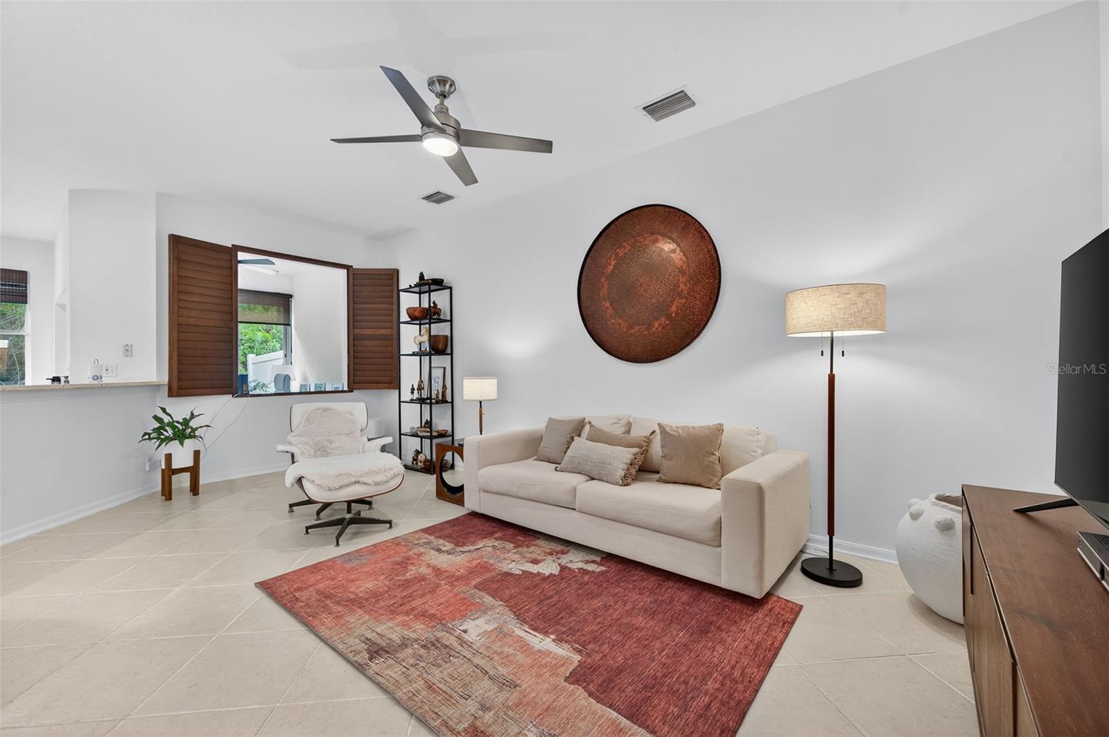 Image 10 of 60 For 564 Black Lion Drive Ne