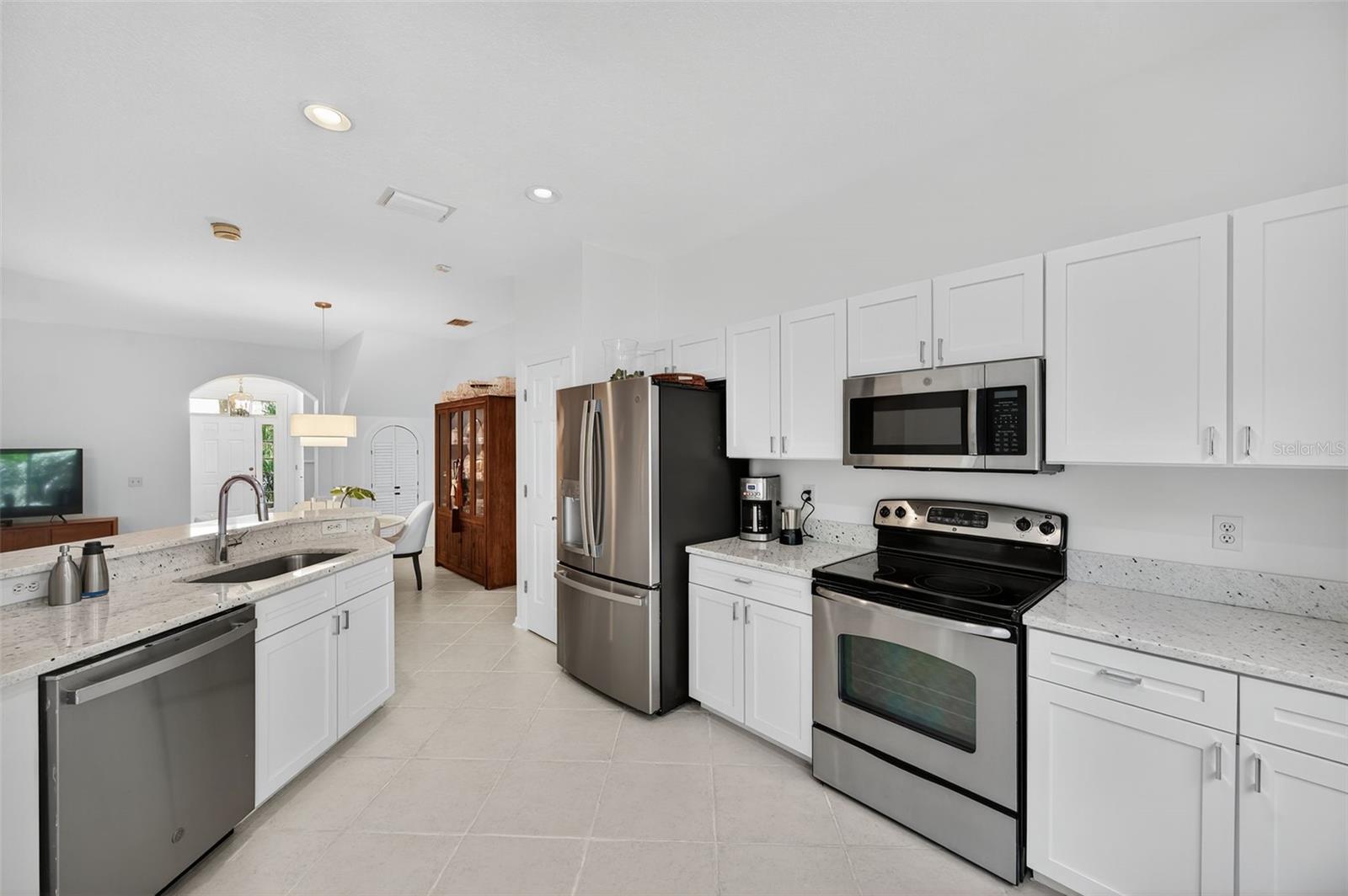 Image 19 of 60 For 564 Black Lion Drive Ne