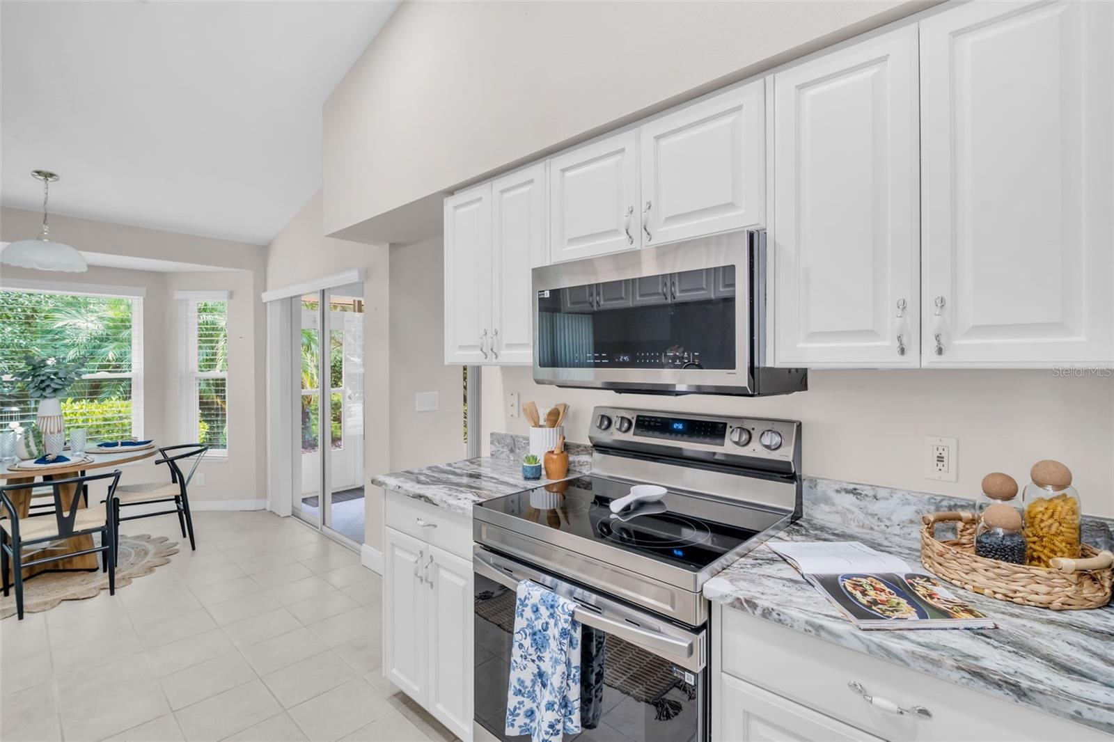 Image 14 of 35 For 12148 Arron Terrace