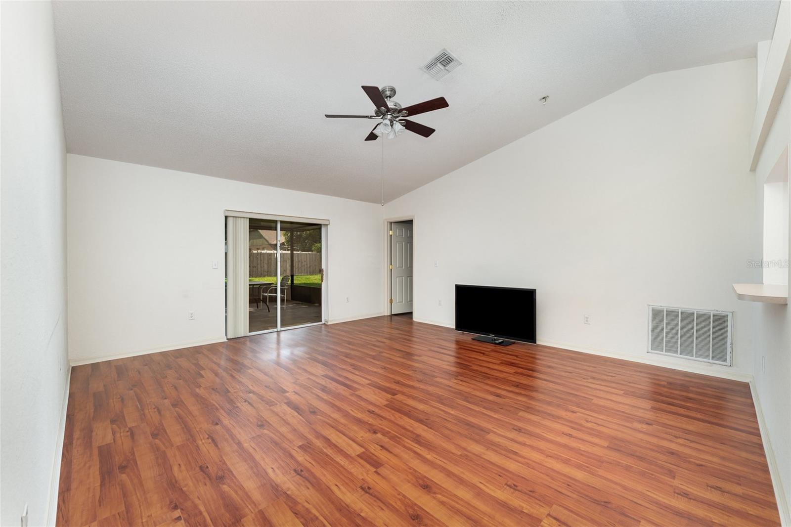 Image 10 of 36 For 8150 Oakhurst Boulevard