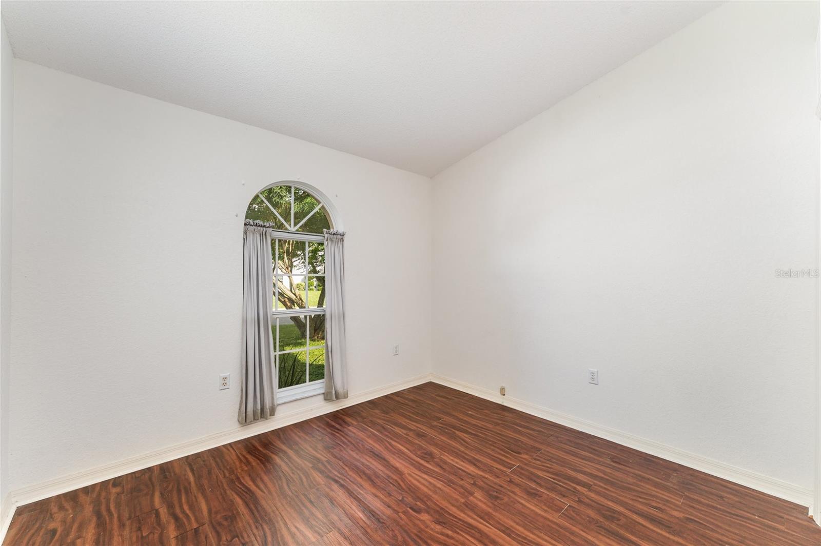 Image 20 of 36 For 8150 Oakhurst Boulevard