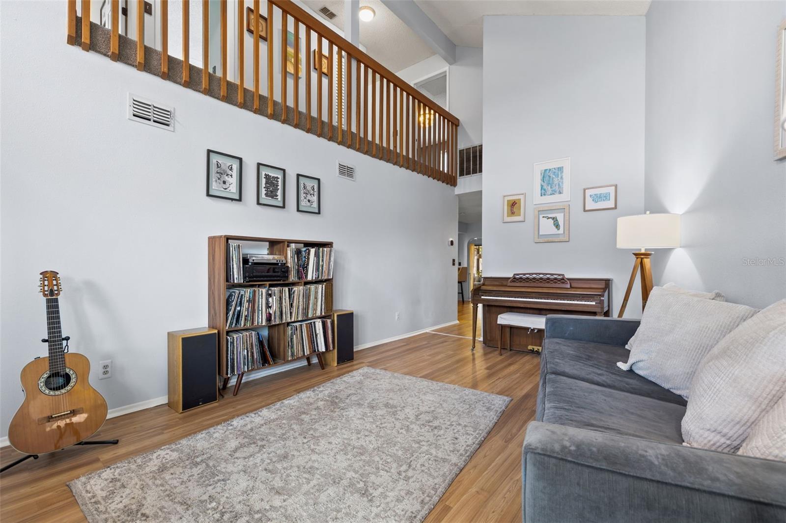 Image 12 of 42 For 11301 Grove St