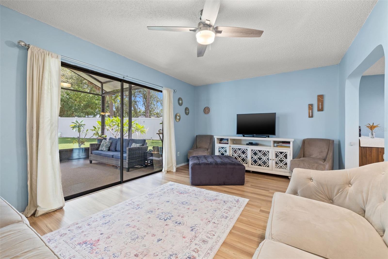 Image 13 of 42 For 11301 Grove St