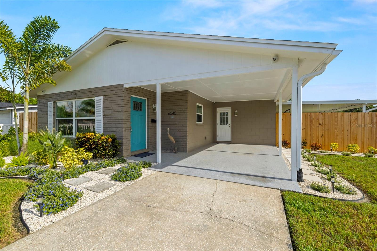 Details for 6545 West Shore Circle, TAMPA, FL 33616