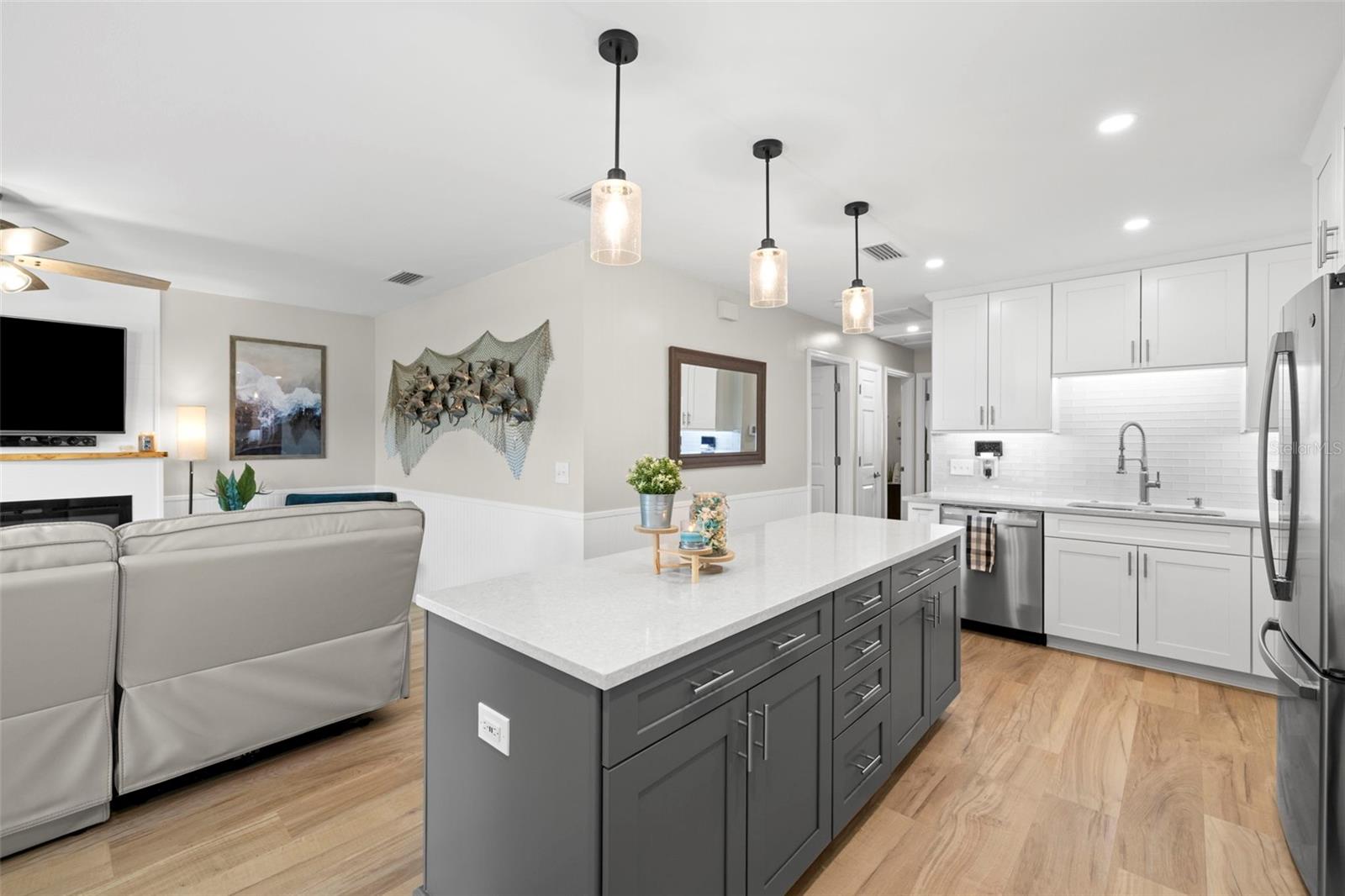Image 10 of 35 For 6545 West Shore Circle