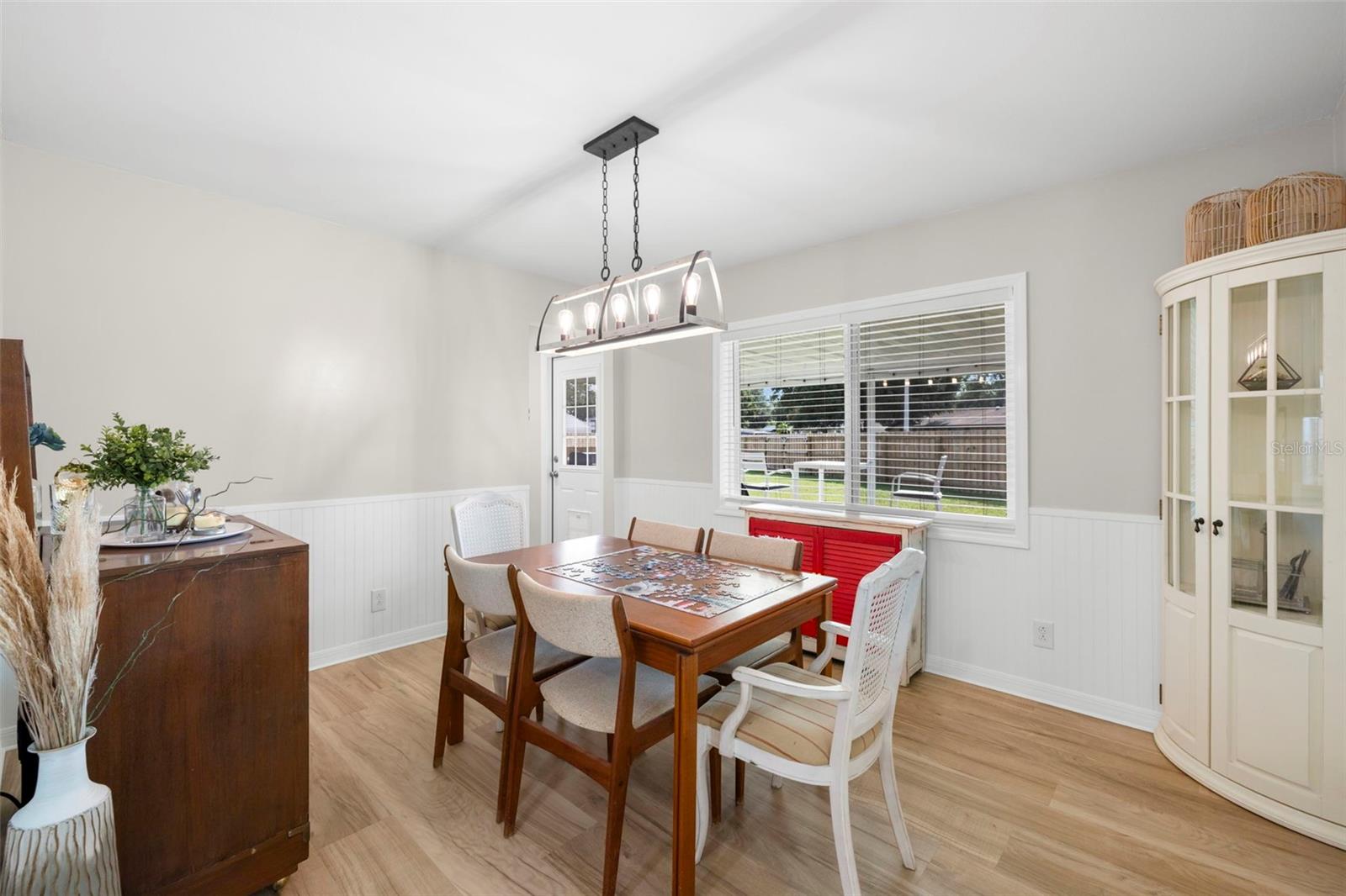 Image 17 of 35 For 6545 West Shore Circle