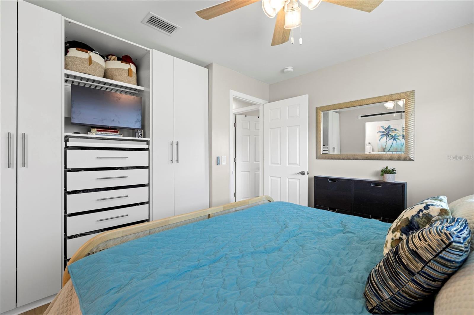 Image 19 of 35 For 6545 West Shore Circle