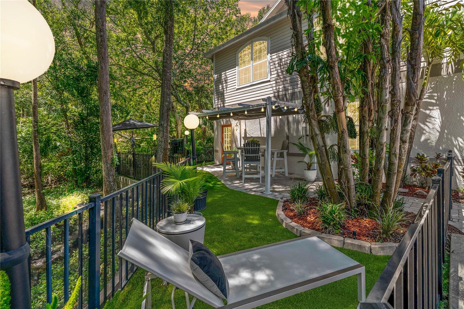 Image 9 of 76 For 276 Orange Street