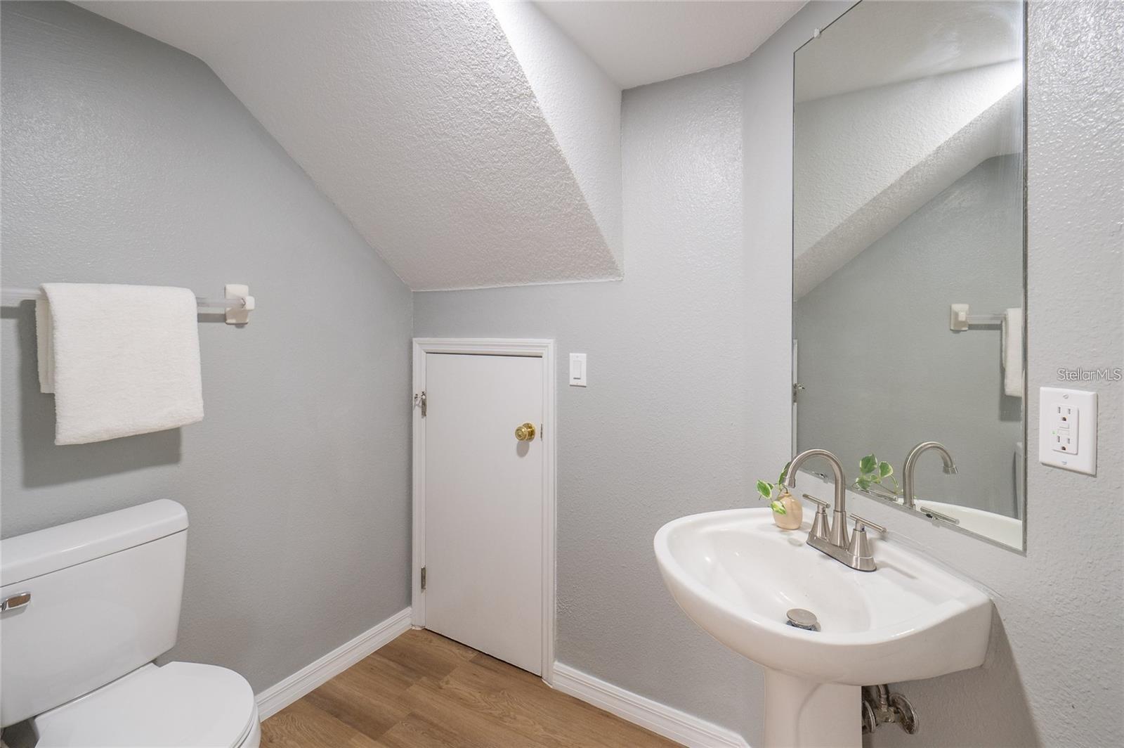 Image 7 of 16 For 2032 Fluorshire Drive