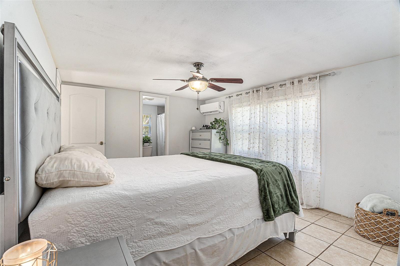 Image 11 of 31 For 18400 Deason Drive 18410