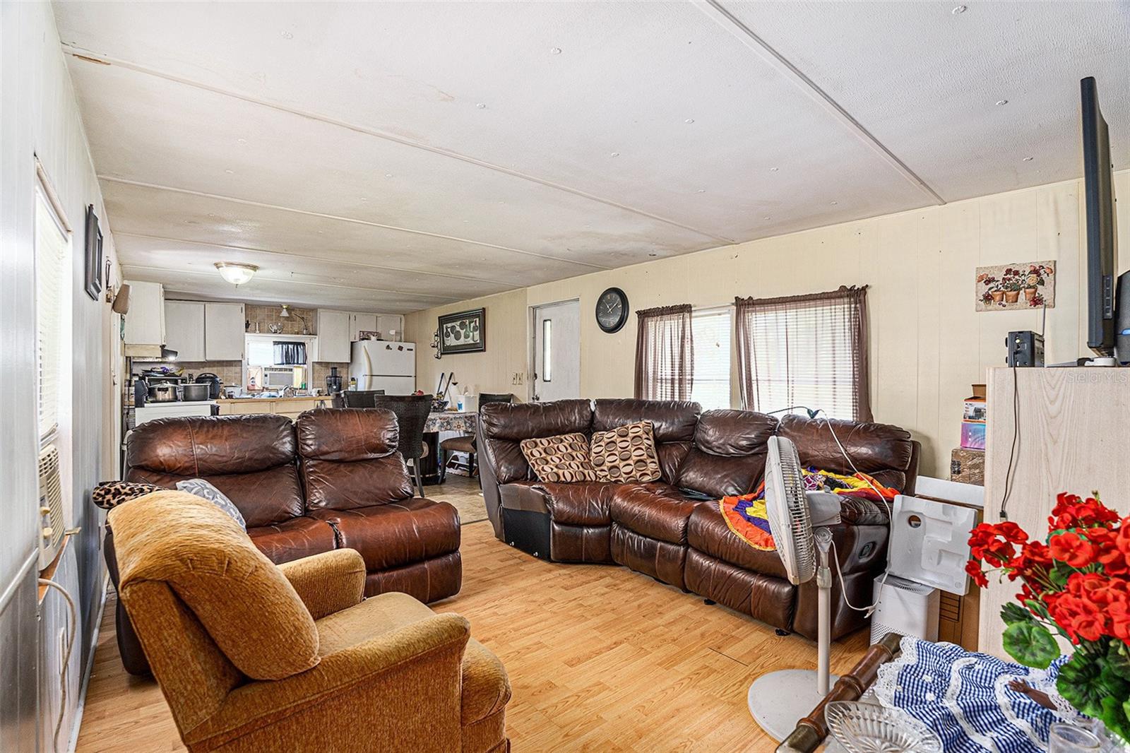Image 15 of 31 For 18400 Deason Drive 18410