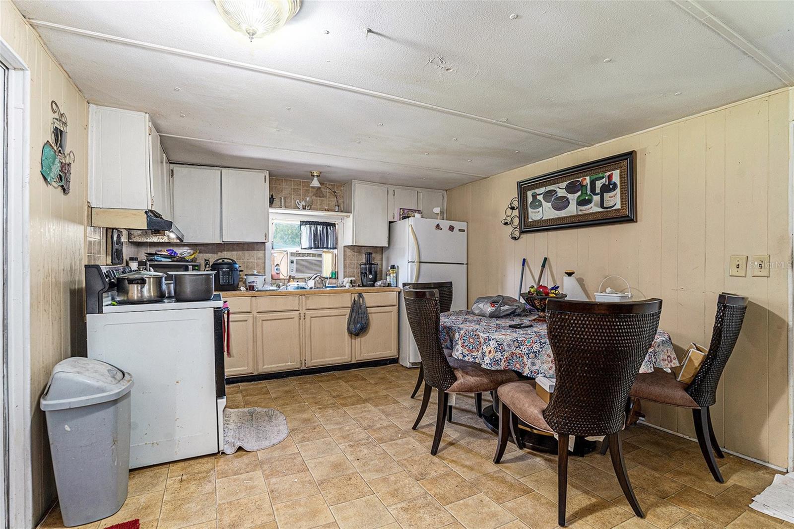 Image 16 of 31 For 18400 Deason Drive 18410