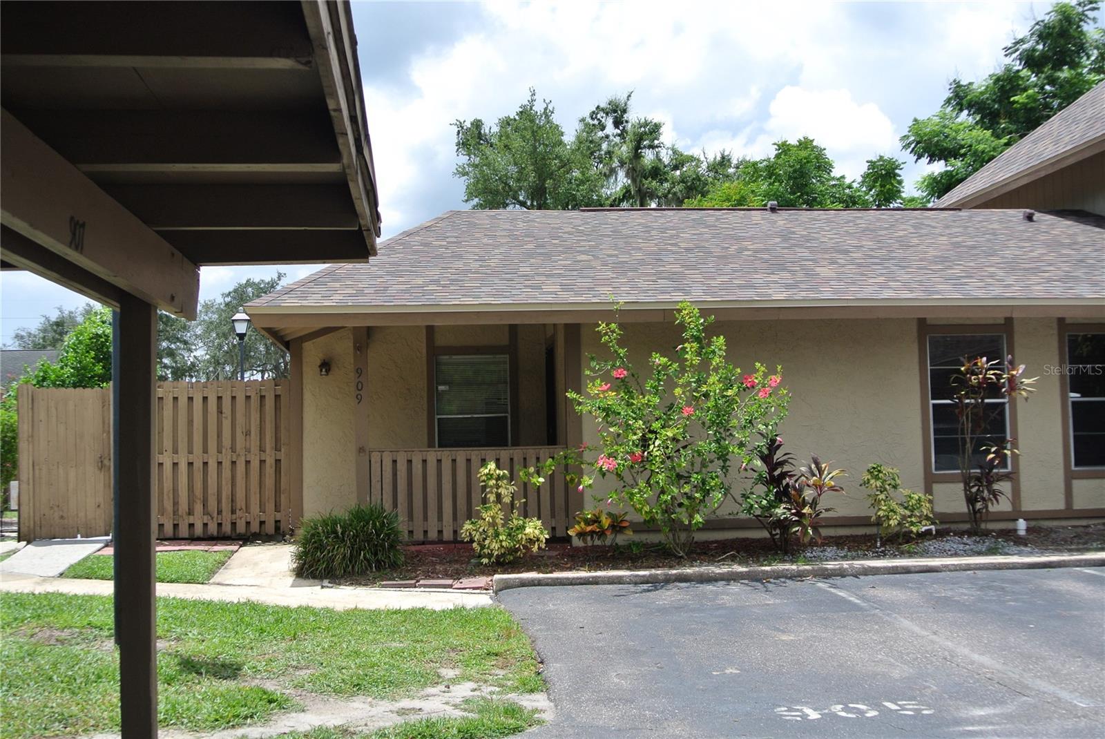 Image 2 of 44 For 909 Buck Court