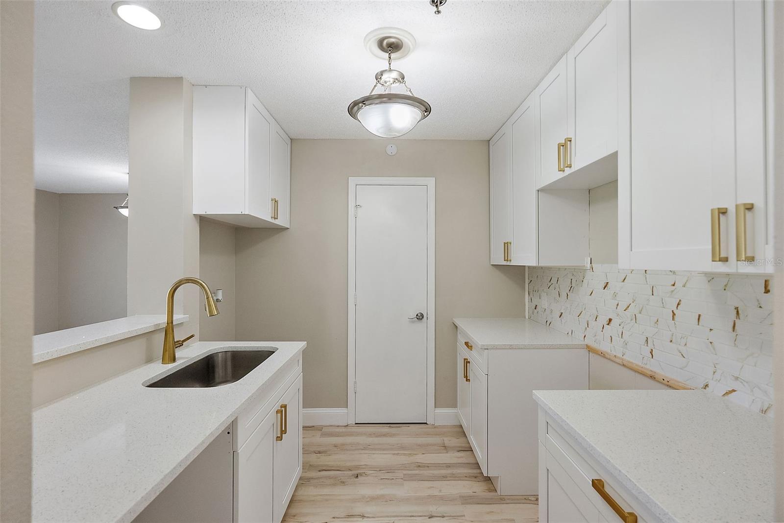 Image 16 of 33 For 11901 4th Street N 10108